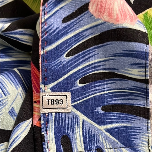 Tommy Bahama Hibiscus Grove 100% Silk Short Sleeve Camp Floral Black Pink - Picture 12 of 16